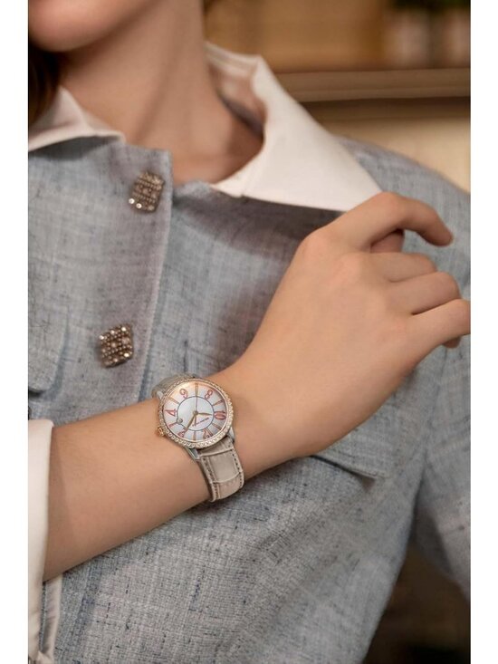Women\'s Beige Dainty Watch Mother of Pearl Dial Leather Strap Quartz Wrist Watch main image 5